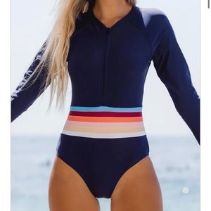 Long sleeve surfing type bathing suit zip up